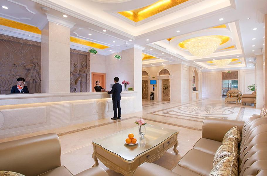 Vienna International Hotel Puning International Commodity City Exterior foto